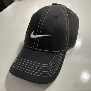 Nike hat women’s